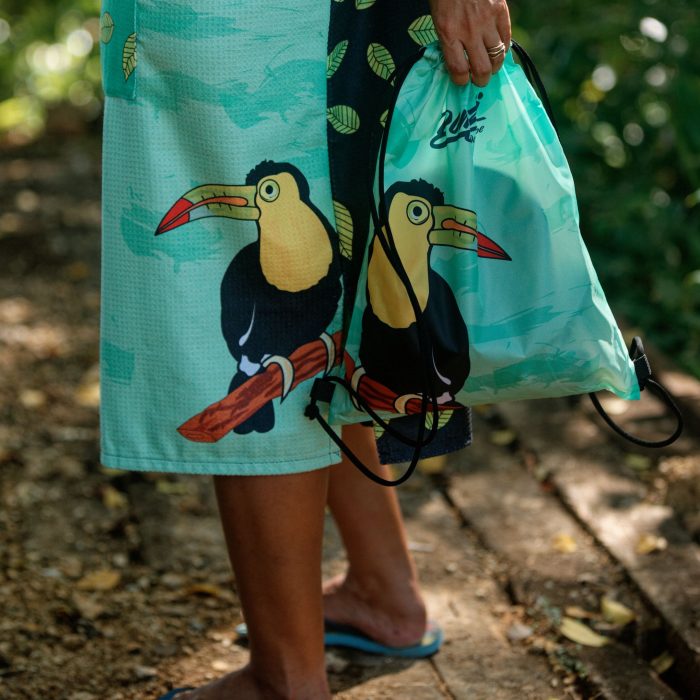 BONG-PONCHO-ADULT-NO-SLEEVES-TUCAN-LIFF - Image 7