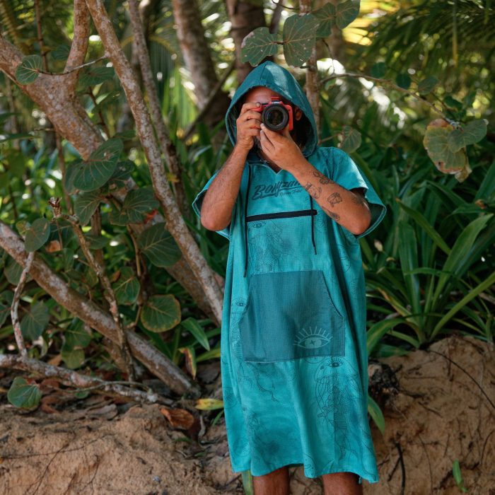 BONG-TOWEL-PONCHO-ADULT-MYSTIC-MEDUSA - Image 6