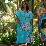 BONG-PONCHO-ADULT-NO-SLEEVES-POP-STINGRAY - Image 4