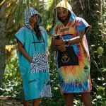 BONG-PONCHO-ADULT-NO-SLEEVES-POP-STINGRAY - Image 5