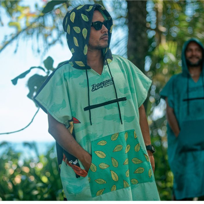 BONG-PONCHO-ADULT-NO-SLEEVES-TUCAN-LIFF - Image 8